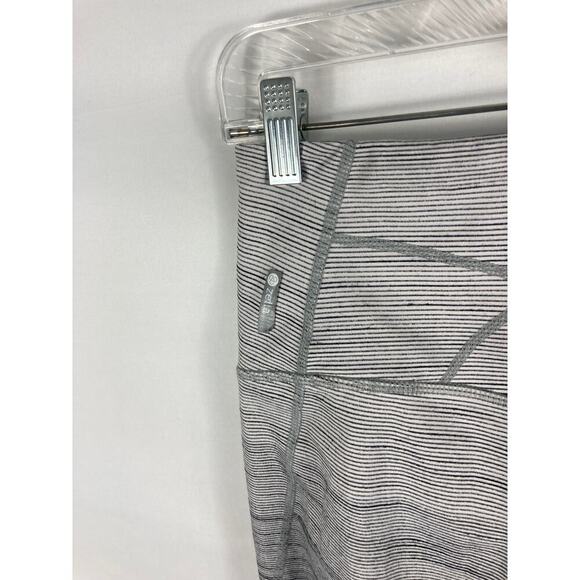 Zella Grey Stripe Leggings Size Small - Picture 9 of 10